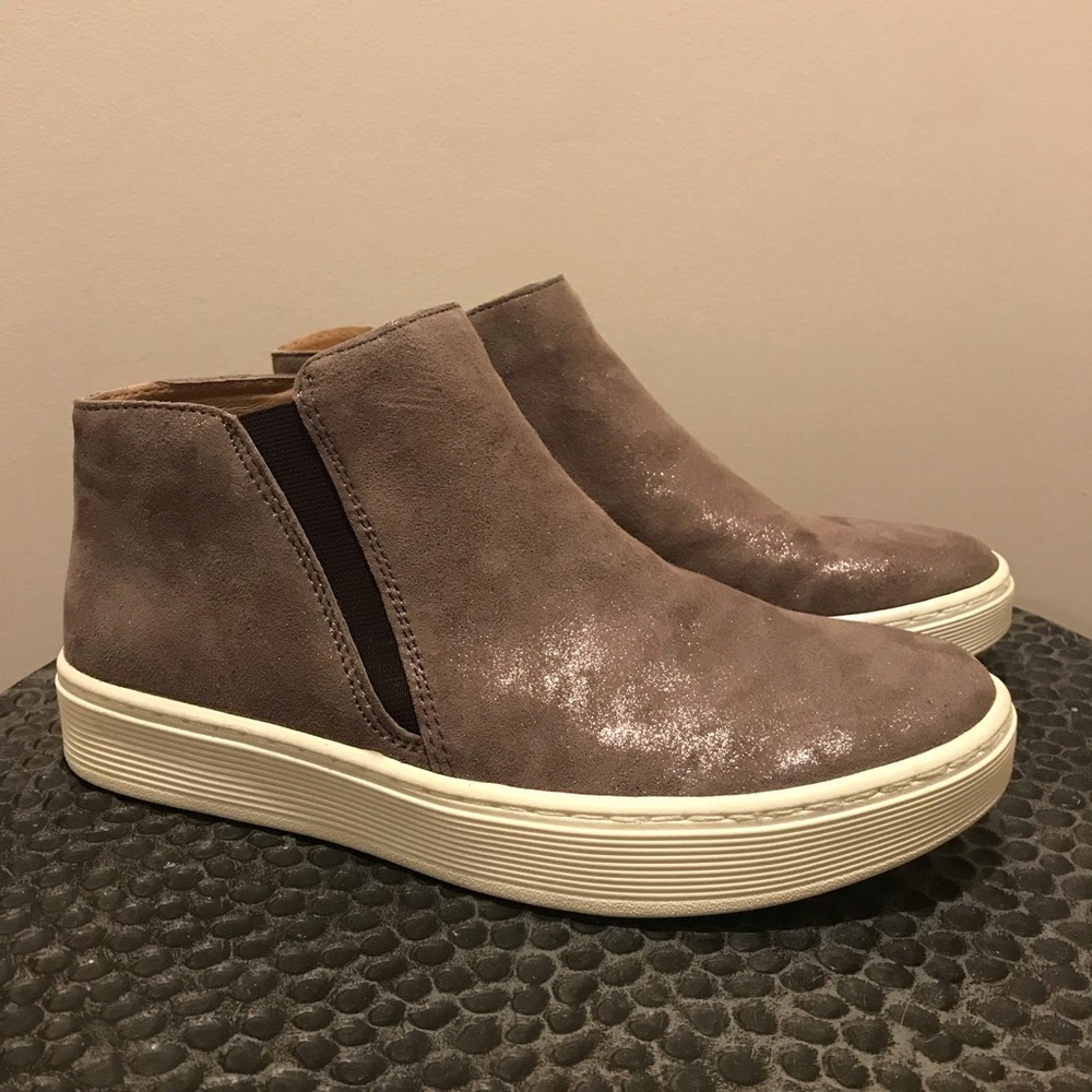 Sofft Slip on Sneakers